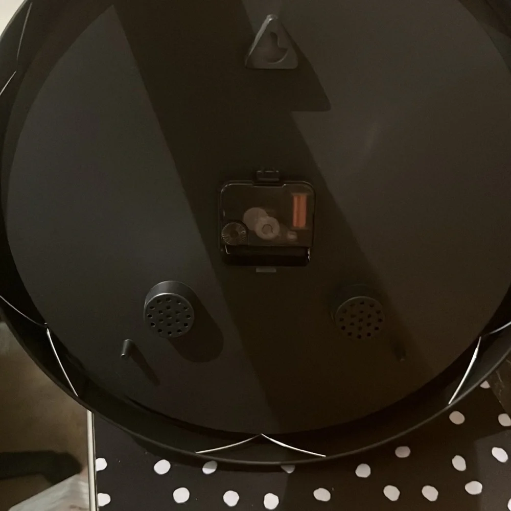 Clock - Picture 2 of 2